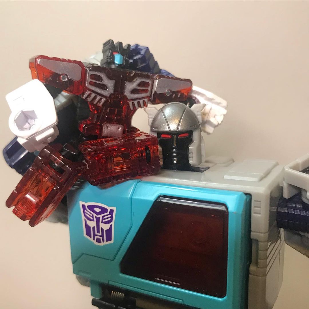 トランスフォーマー SHATTERED GLASS ブラスター レビュー：TF